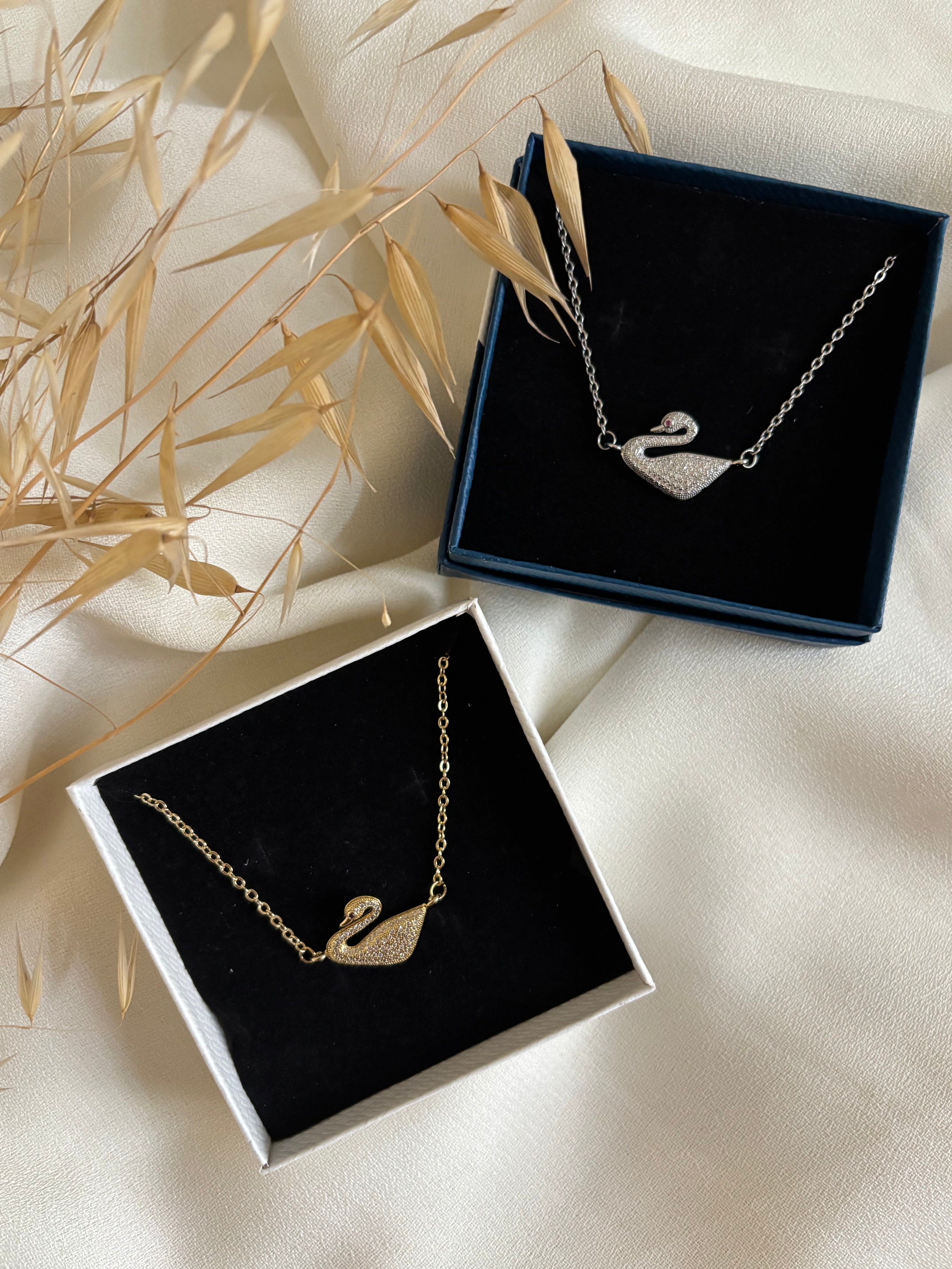 Collier swan argenté