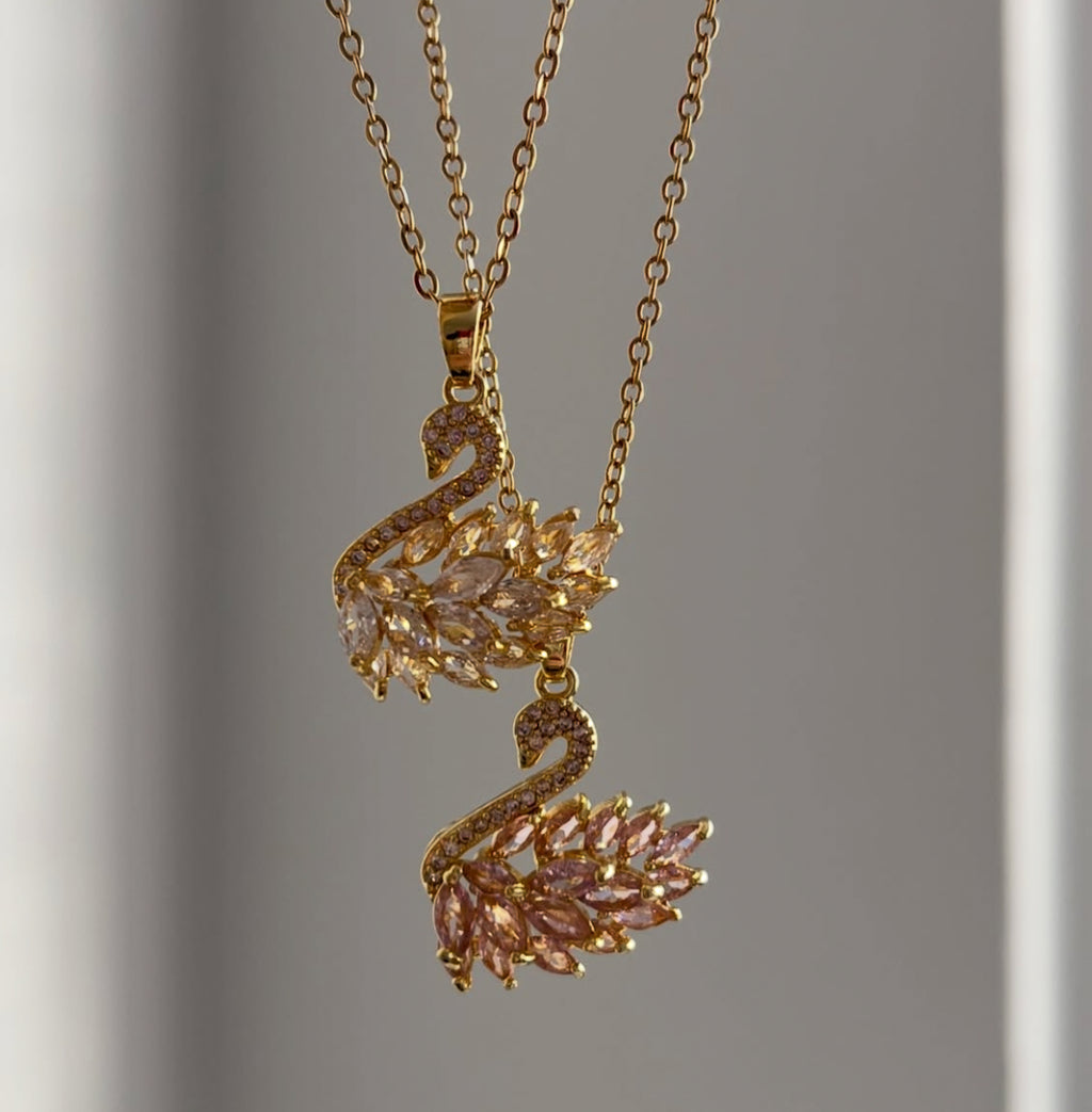 Collier swan doré