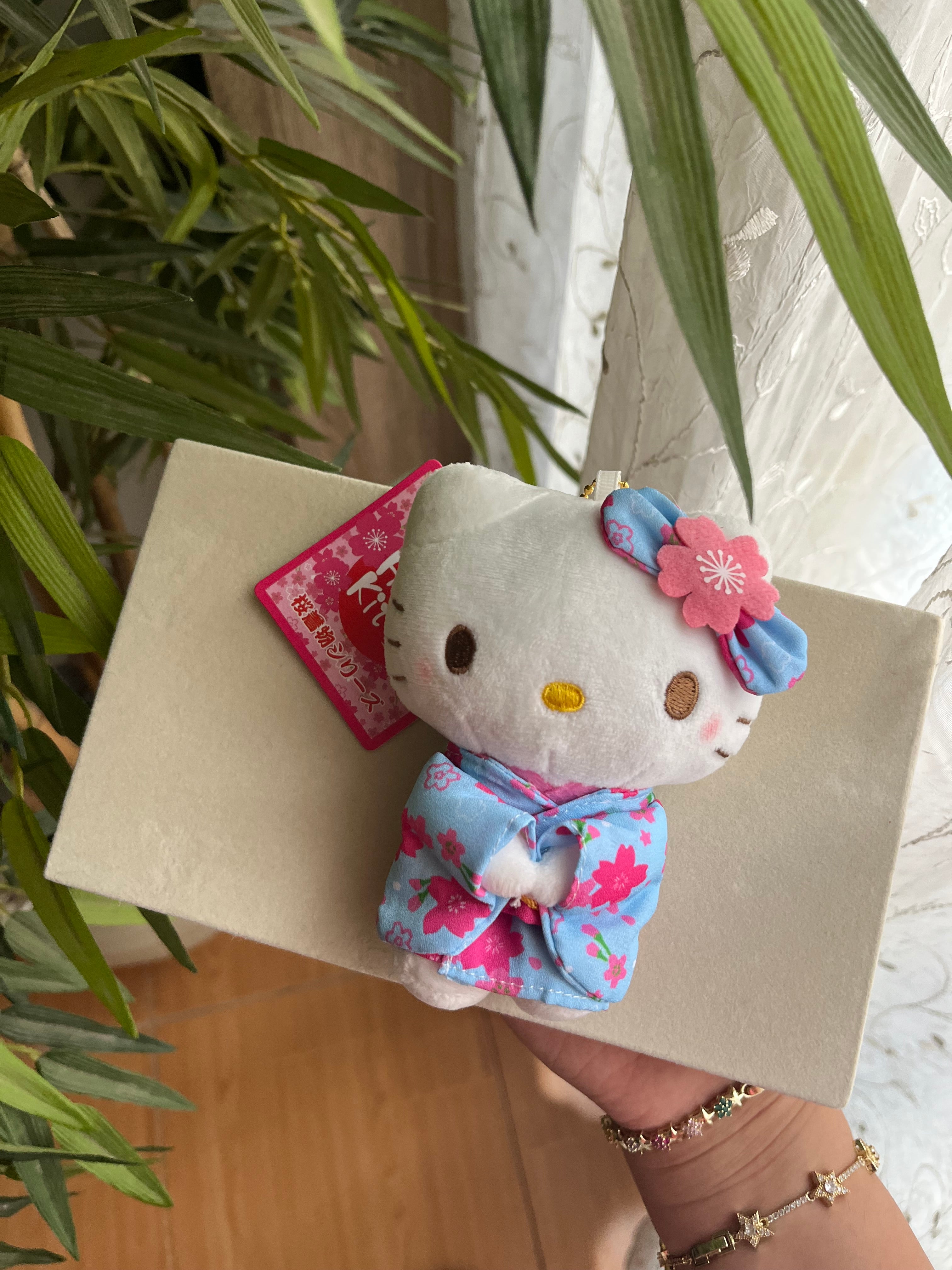 hello kitty charm bag