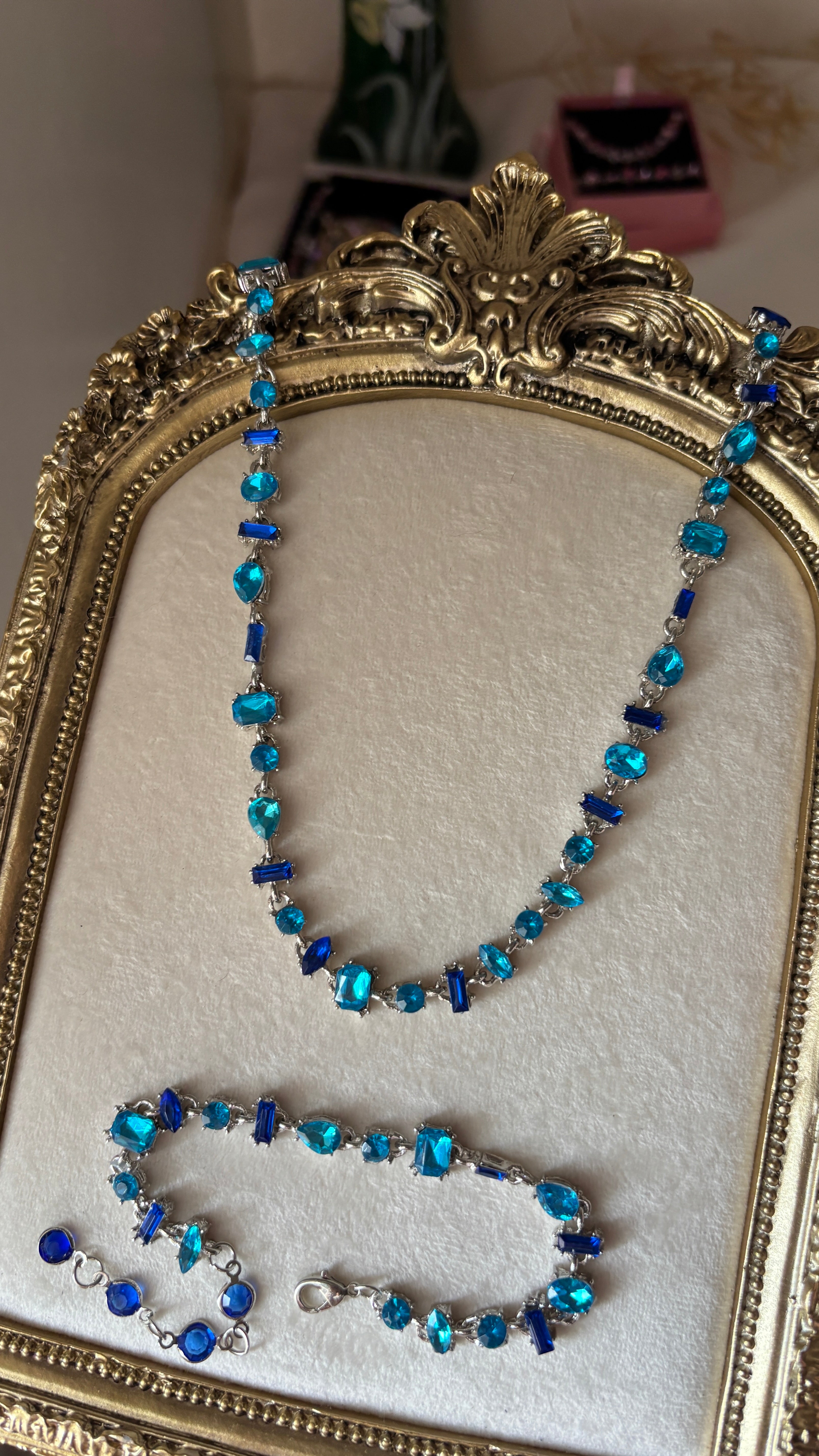 collier pierres