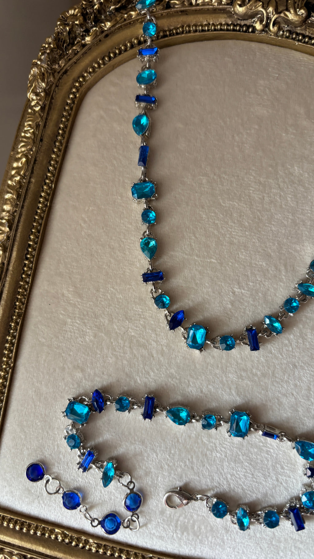 collier pierres