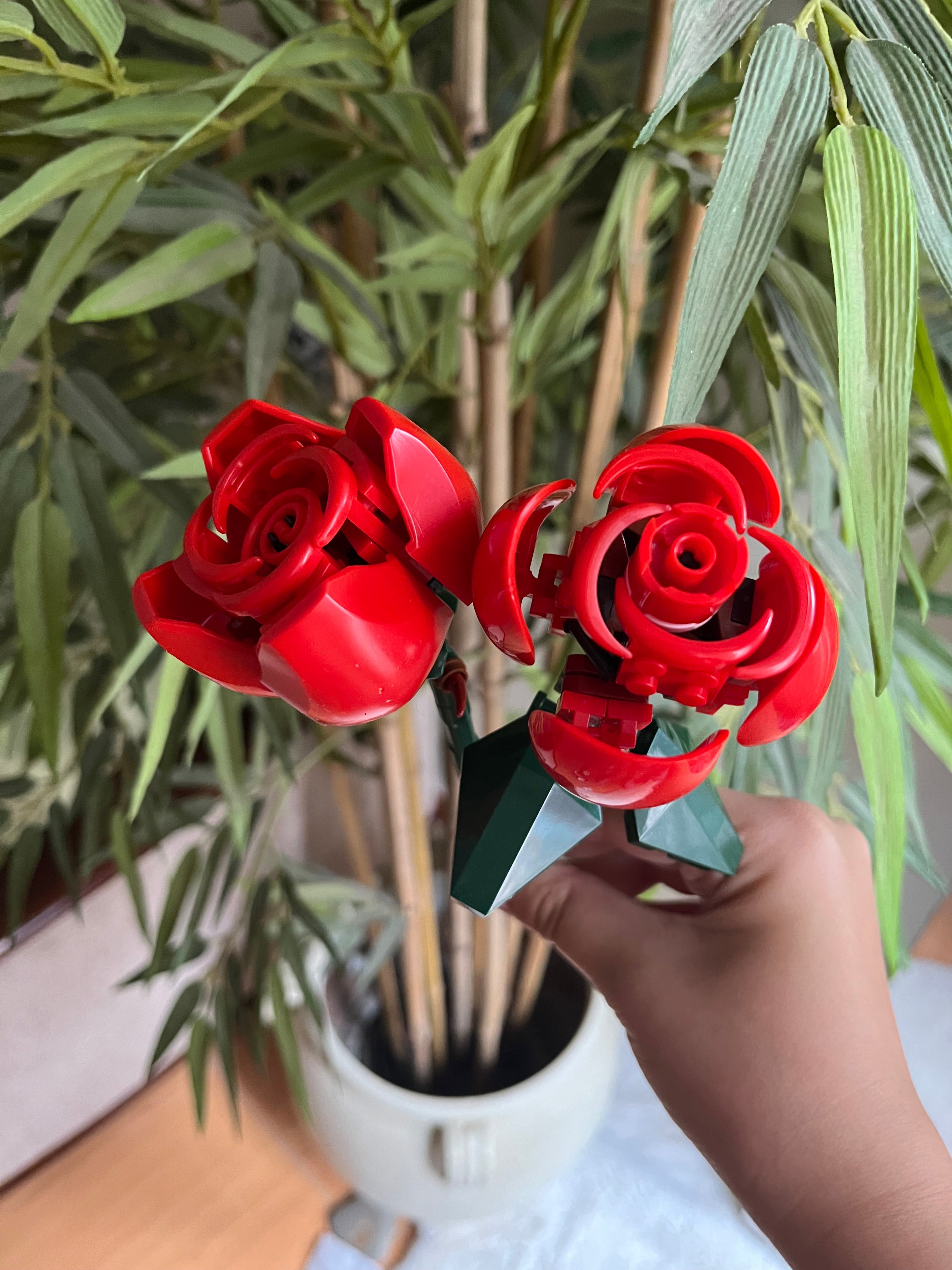 Une (1) Fleur en Lego