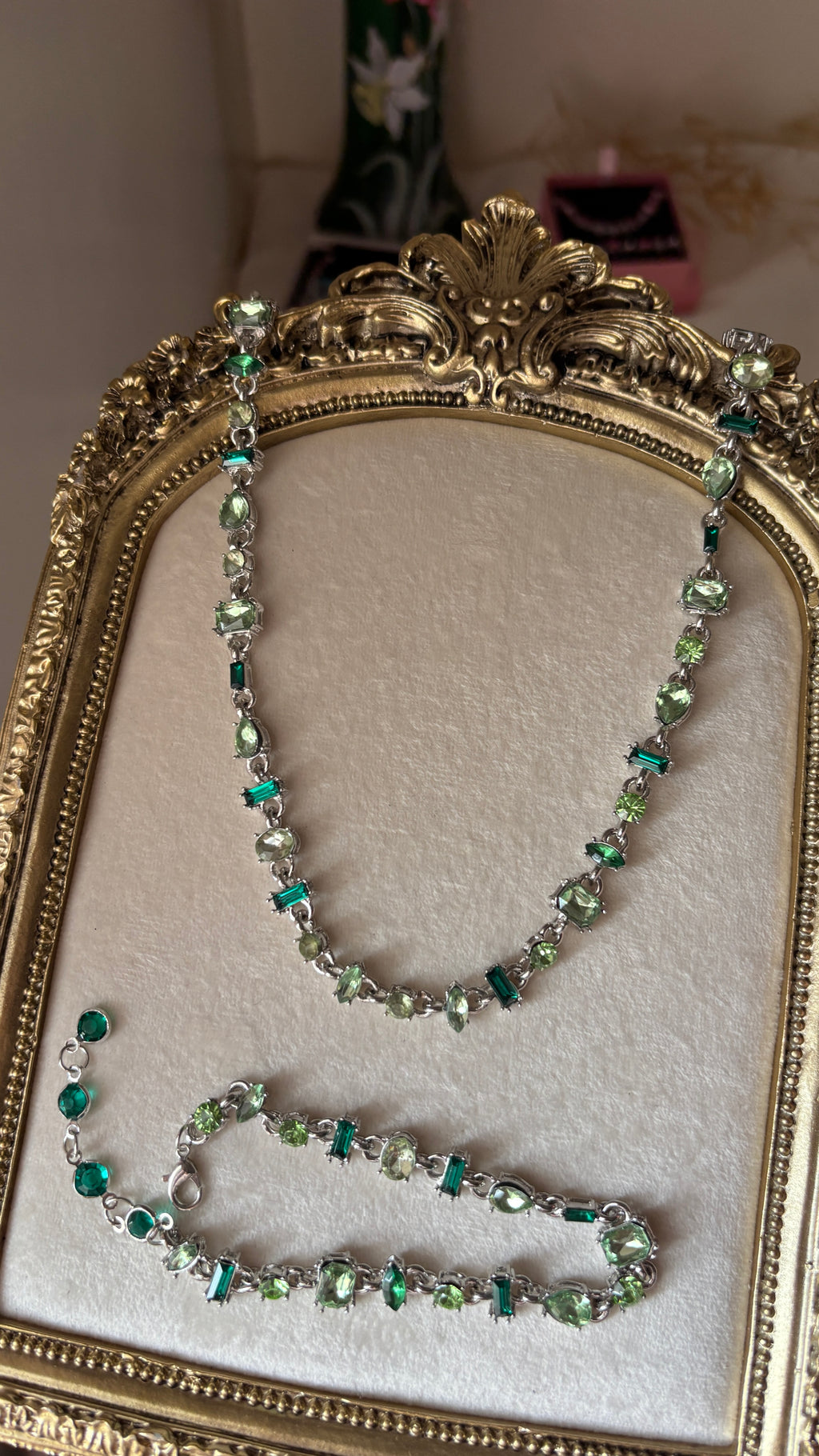 collier pierres