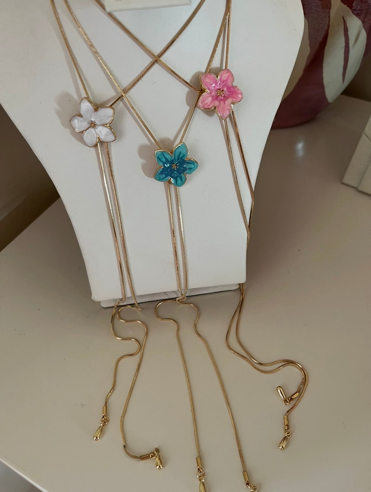Collier fleur Y