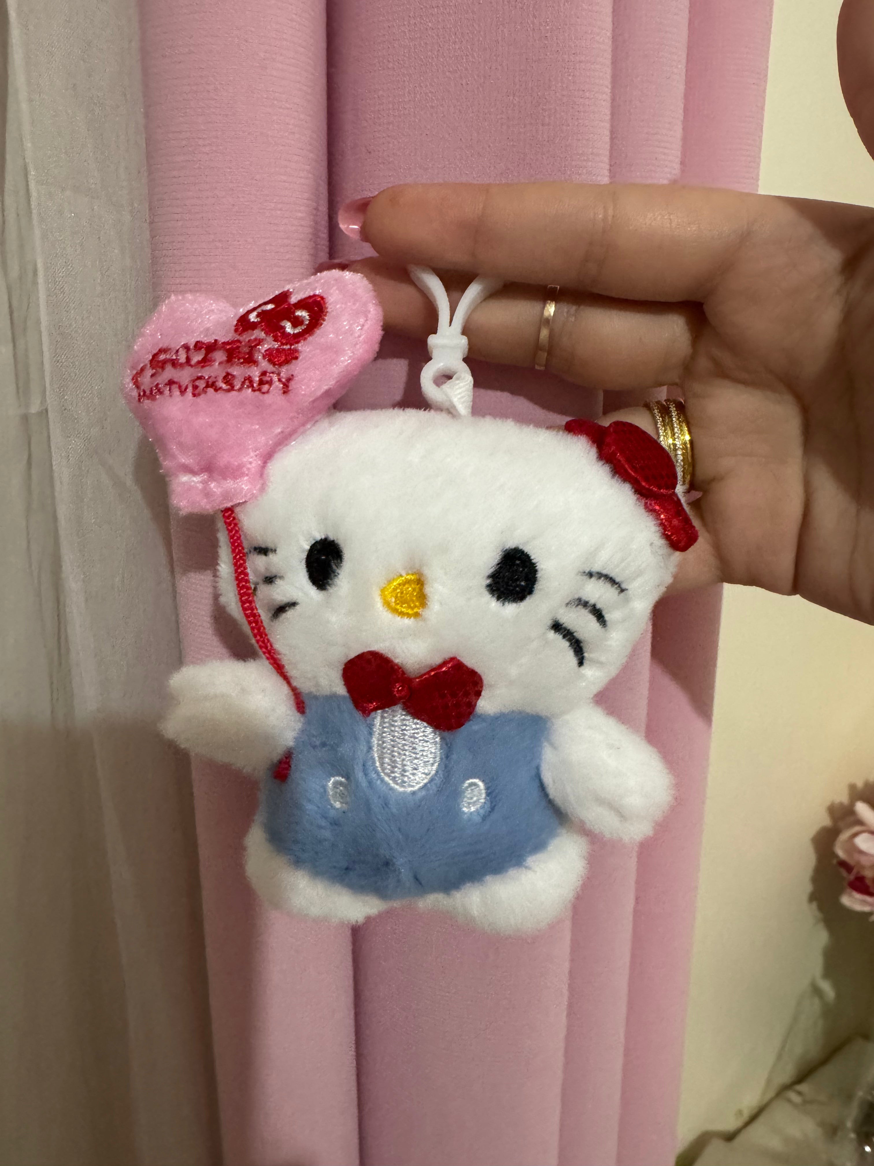Hello kitty keychain