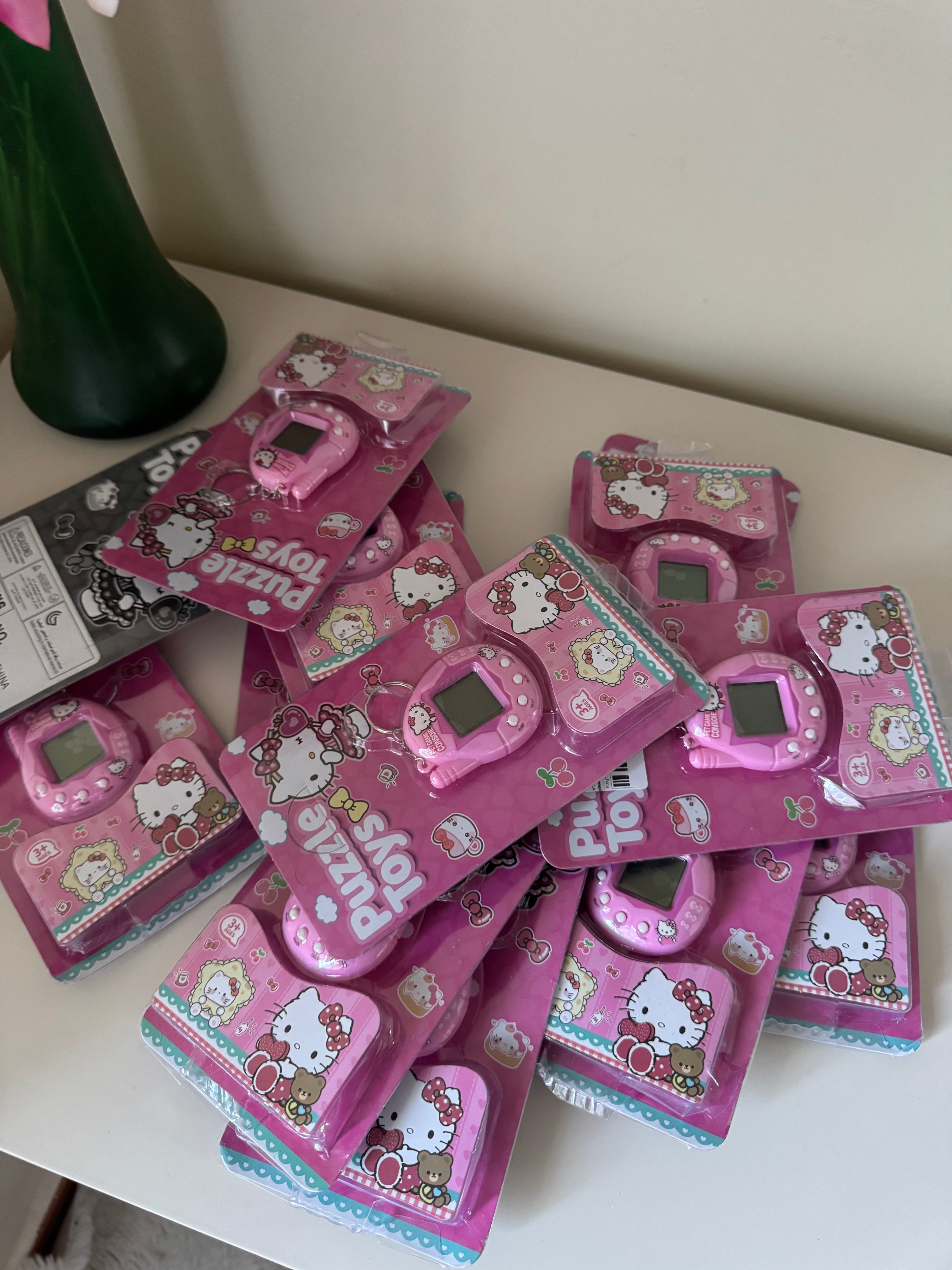 Tamagotchi hello kitty